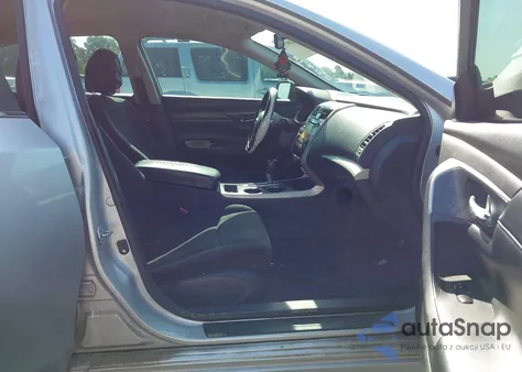 2015 Nissan Altima 2.5/2.5 S/2.5 Sl/2.5 Sv из США, поврежденный, VIN 1N4AL3AP5FC281878